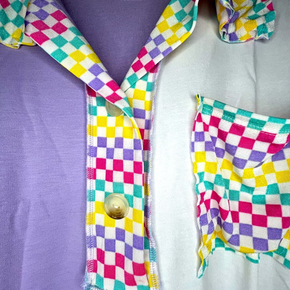 This NWOT top gives total 80s/ Saved By The Bell vibes!